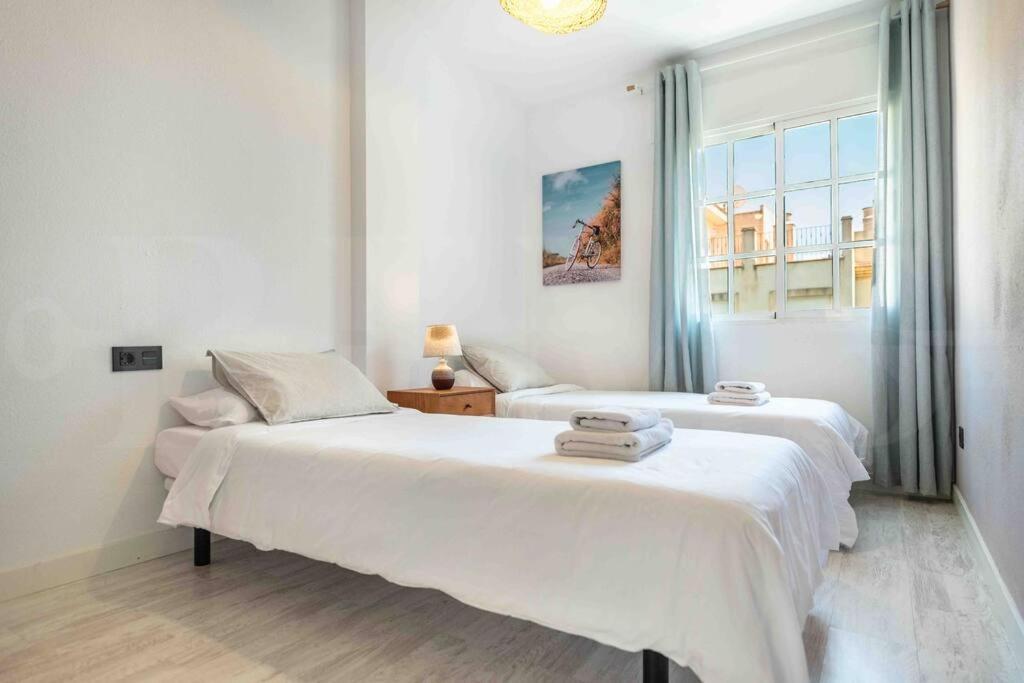 Spacious & Authentic Apartment By Rems Malaga Exterior photo