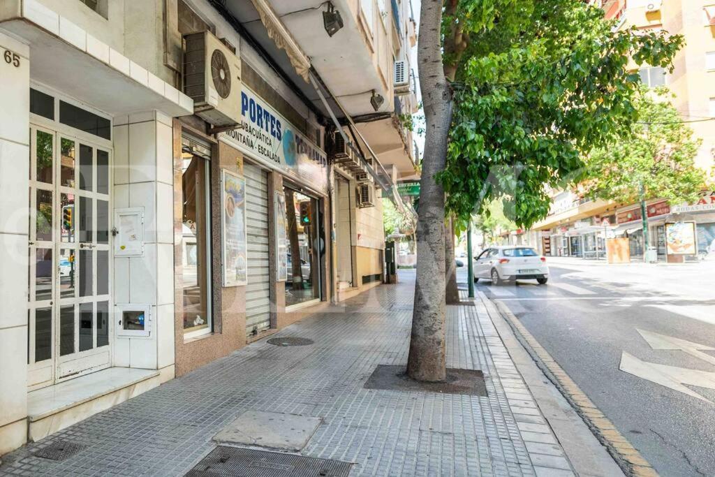 Spacious & Authentic Apartment By Rems Malaga Exterior photo